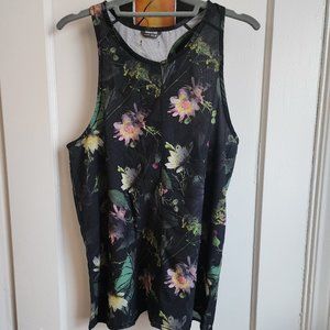 Oiselle Passport racerback Moody Floral Tank